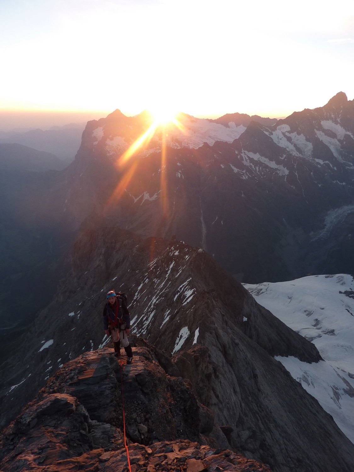 Sur l'arête Mittellegi au petit matin