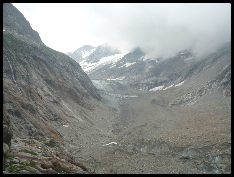 La queue du glacier de Tré-la-Tête: va falloir remonter tout ça