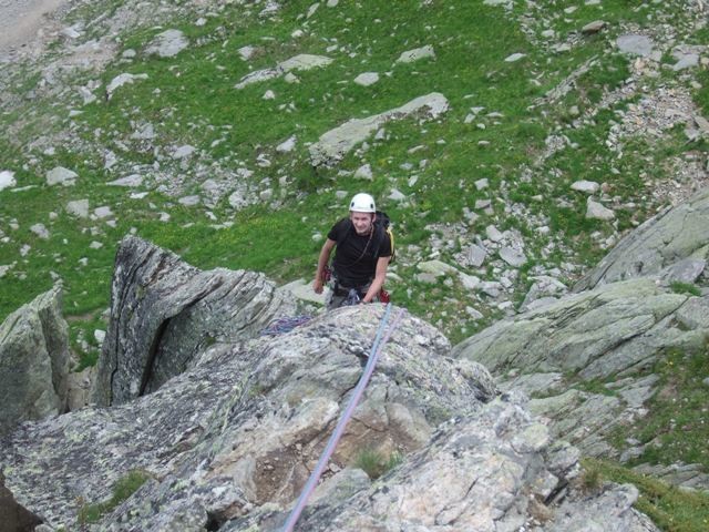 Faf à R6 à cheval sur l'arête terminale
