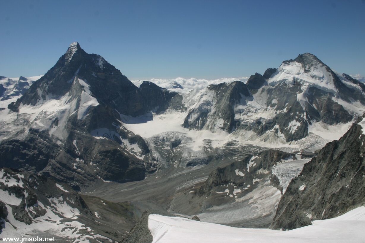 Le Cervin et la Dent d'Herens depuis l'arête S de la Dent Blanche