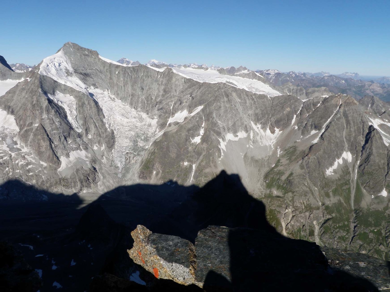 l'ombre du Besso au fond grand cornier