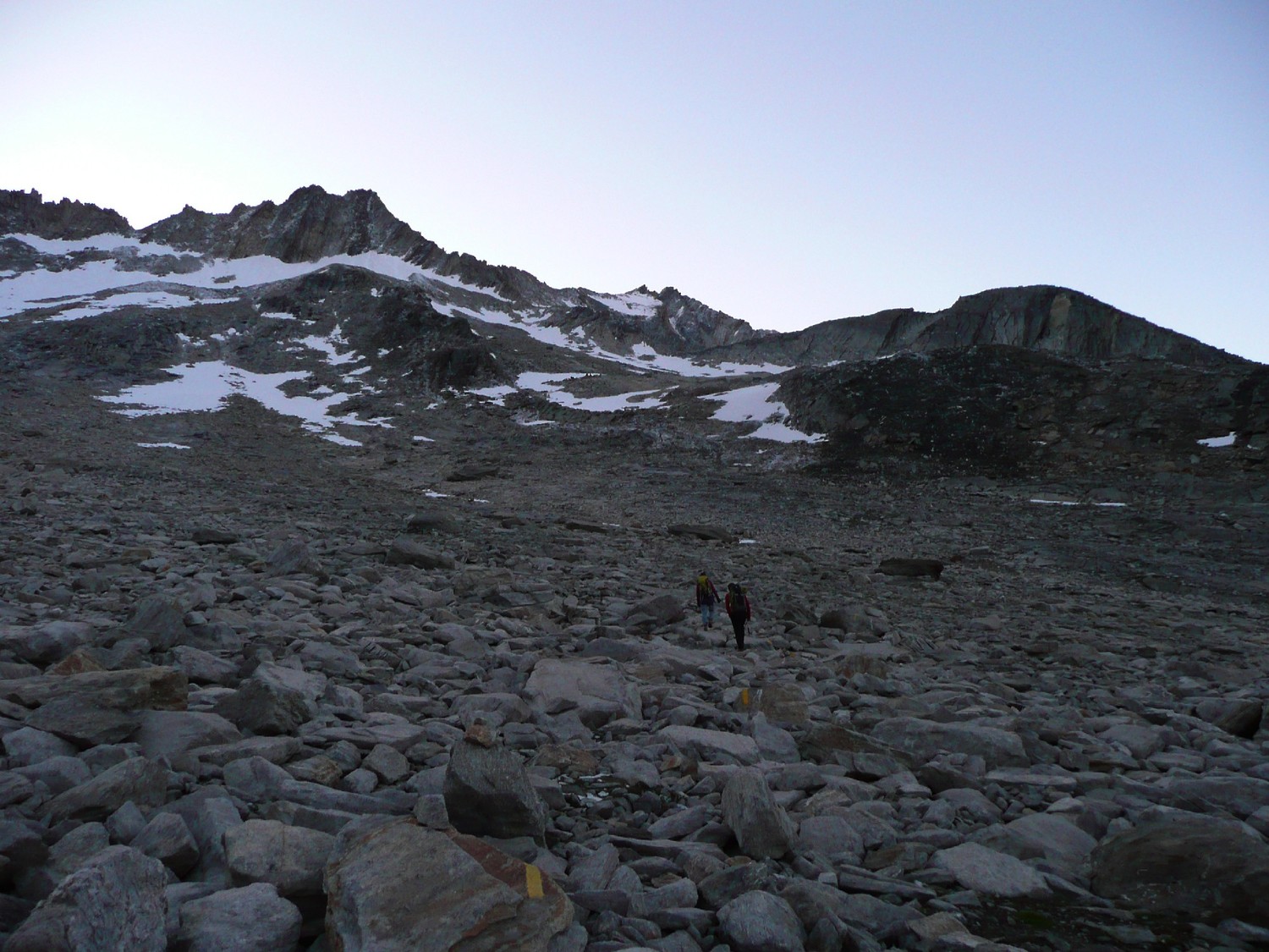 Approche de l'attaque de l'arête S du Portjengrat