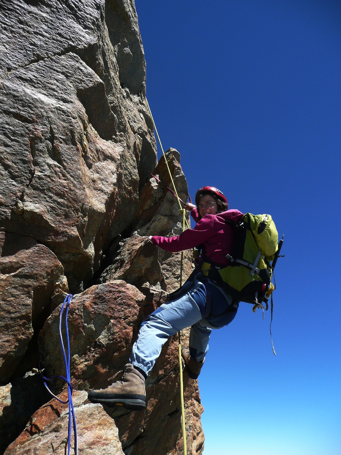 Arête Sud du Portjengrat : section supérieure. Le même passage en un peu moins élégant...