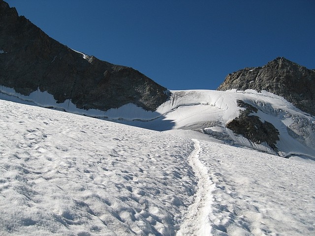 Col de la Girose : Bonne trace sur la glacier