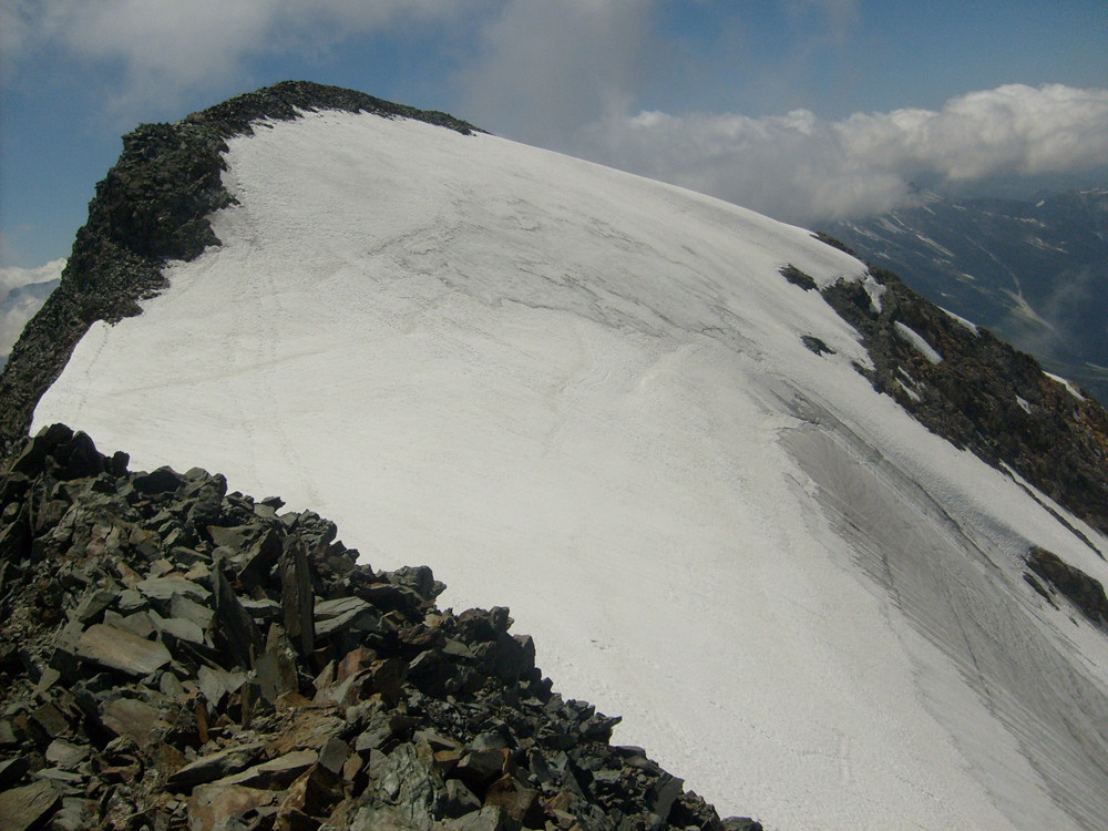 Face Nord des Platières vu de l'arête menant à la Sache