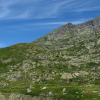 Tu vois, on aurait du longer les parois en partant du Col...