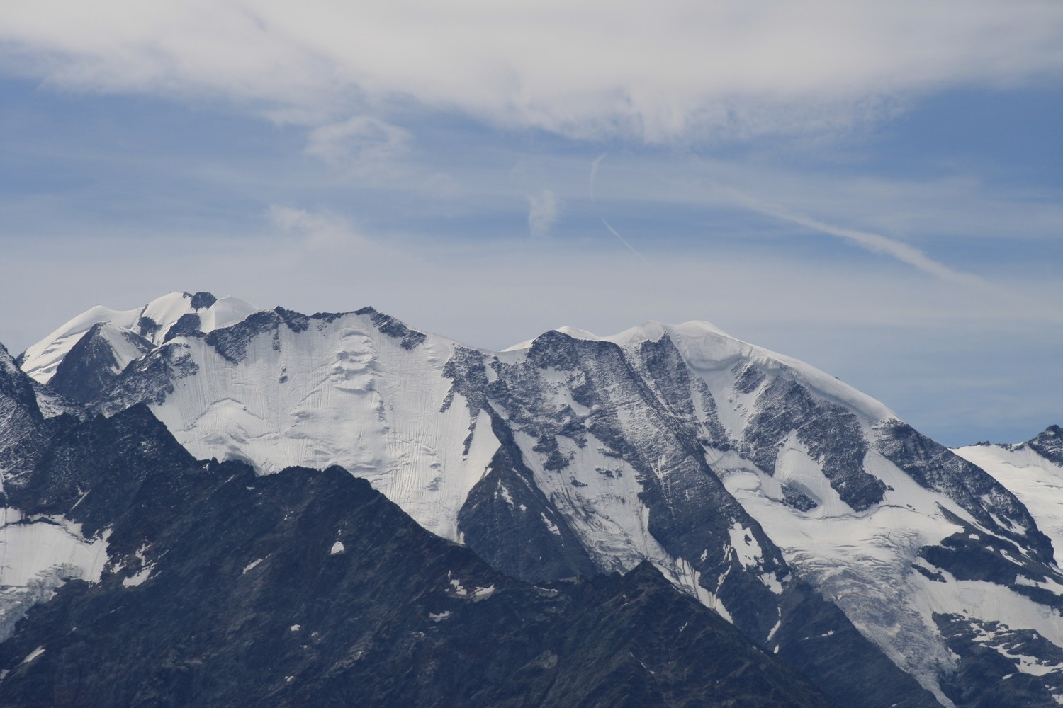 Les dômes de Miage avec les aiguilles de Tré la Tête vers la gauche.