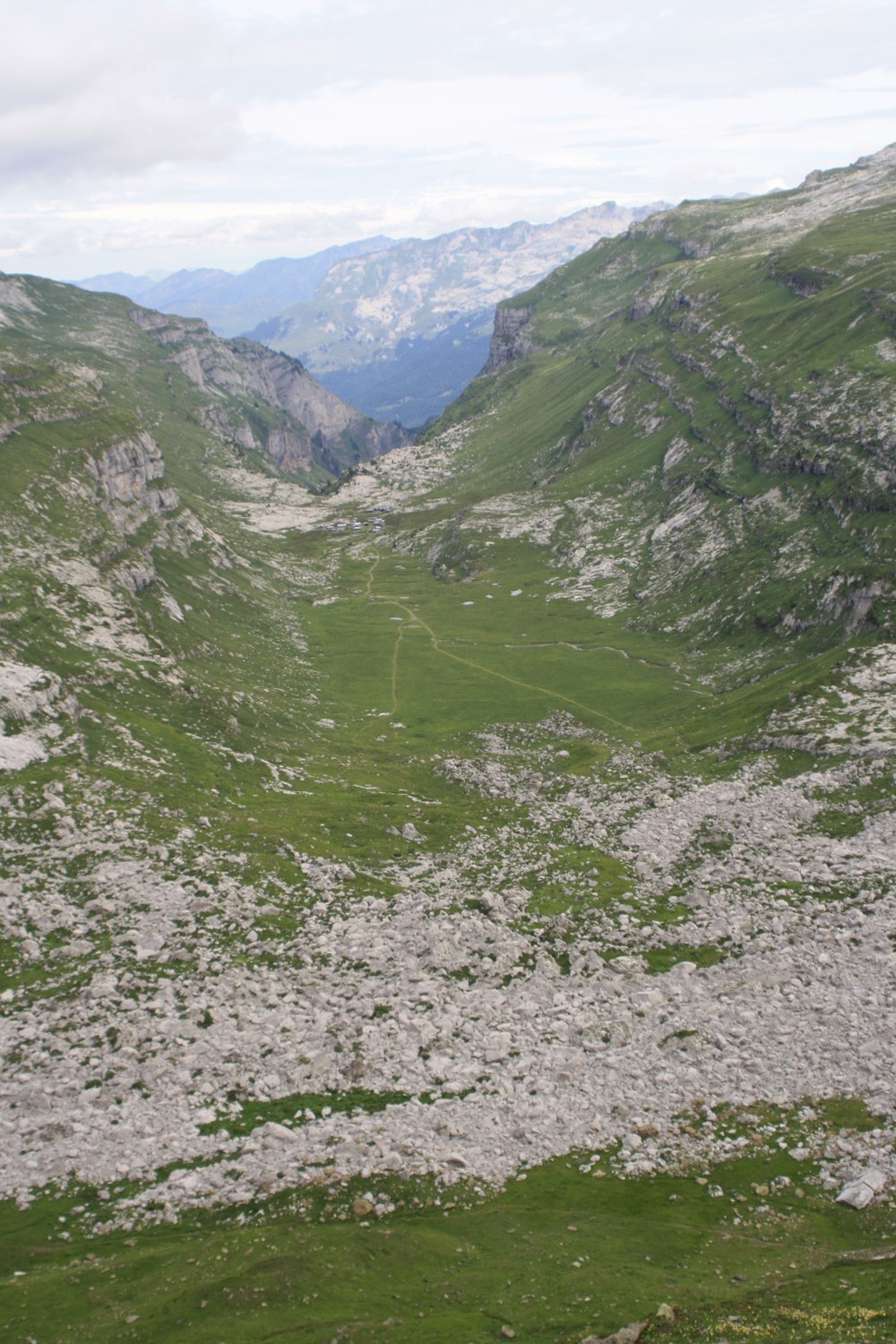 Le vallon de Sales.