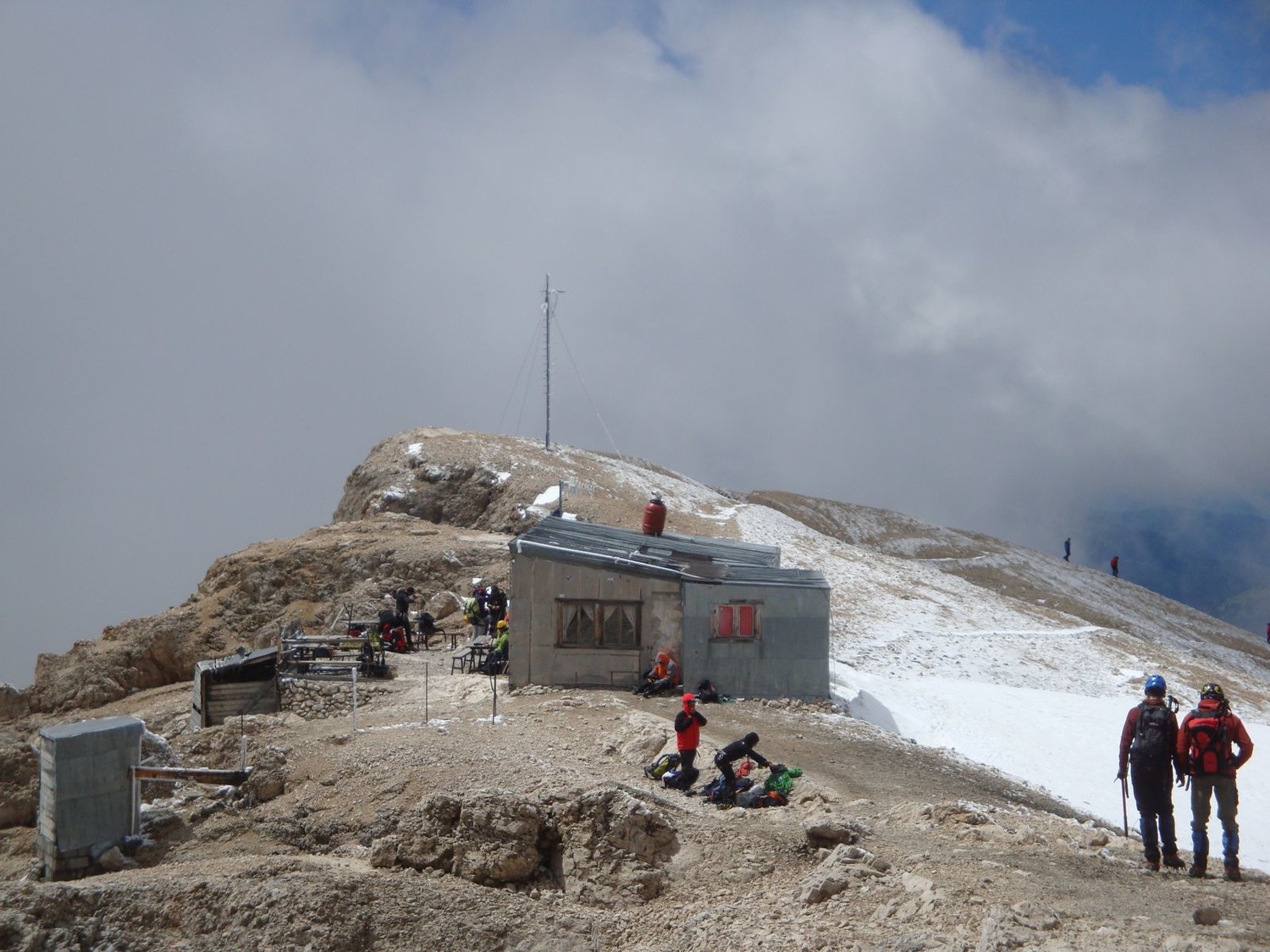 Marmolada: Refuge au sommet !