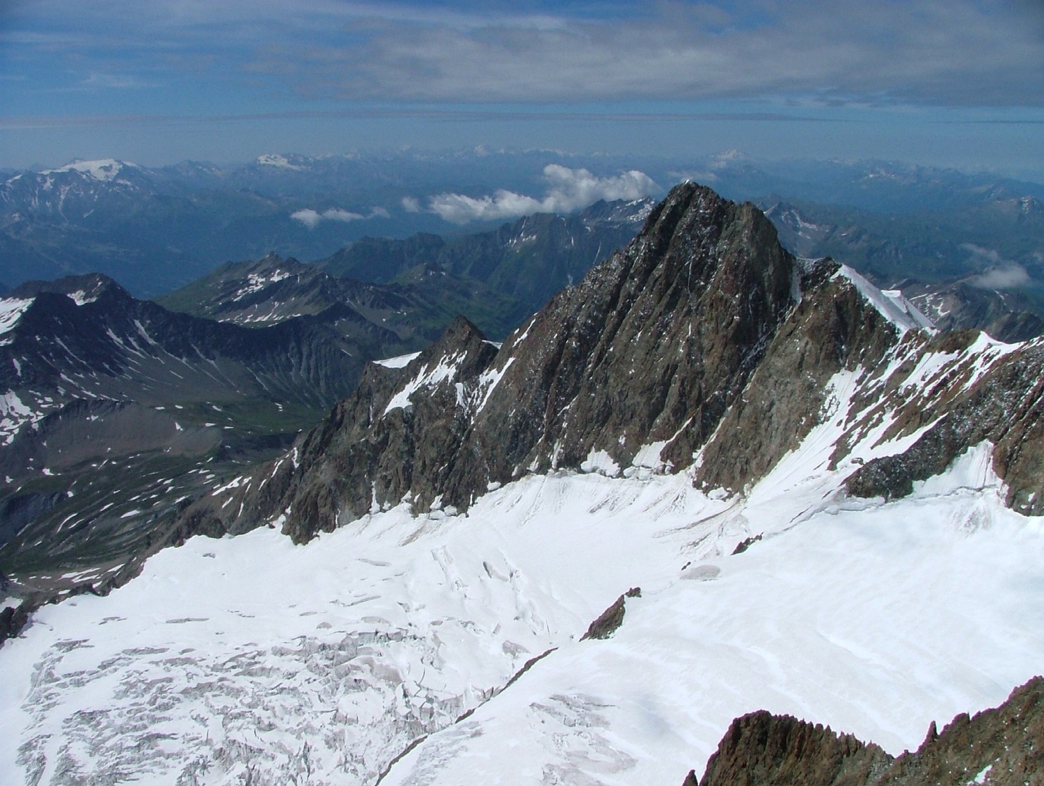 Tré la Tête, depuis aiguille E, aiguille des Glaciers et glacier de la Lex Blanche, bien repérer le cheminement et le passage du plateau sup. à inf.
