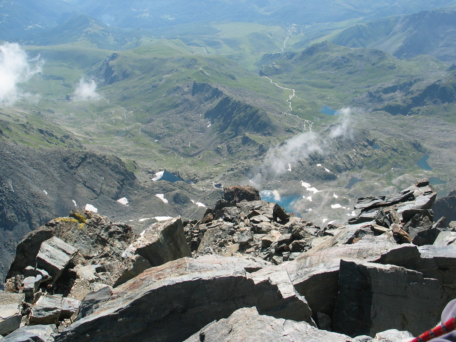 Vue du sommet vers le refuge Sella