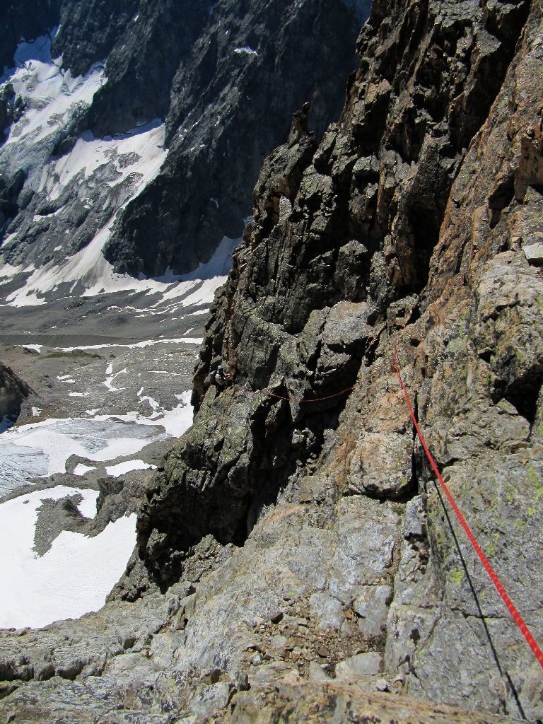 Guillaume dans la traversée sous le sommet de la Tour Choisy