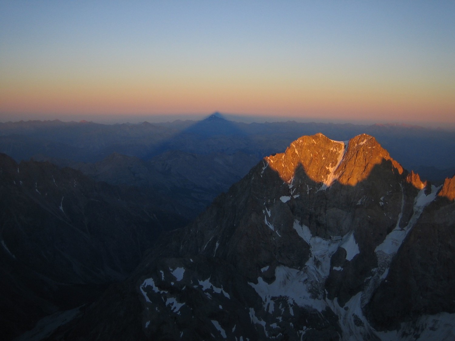 l'ombre de la Barre sur le Viso