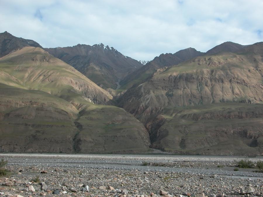 Erosion au bord de la vallée de l'Engilchek