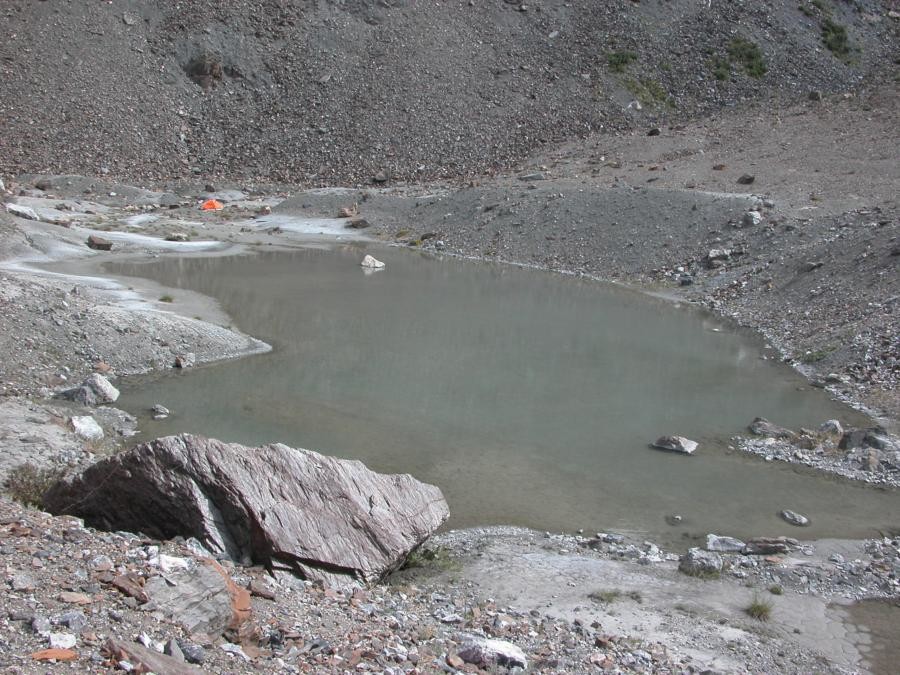 Bivouac au bord d'un lac, deuxième jour