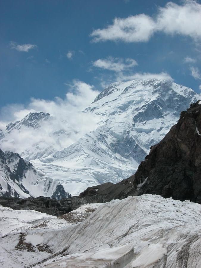 Première vue du Pic Pobieda 7439 m après cinq jours de marche