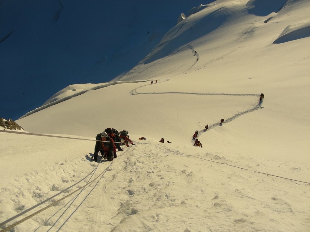 La pente d'accès à l'épaule du Mont Maudit