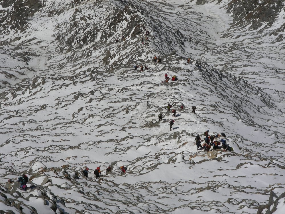 Embouteillages dans la descente du refuge de l'aiguille du goûter
