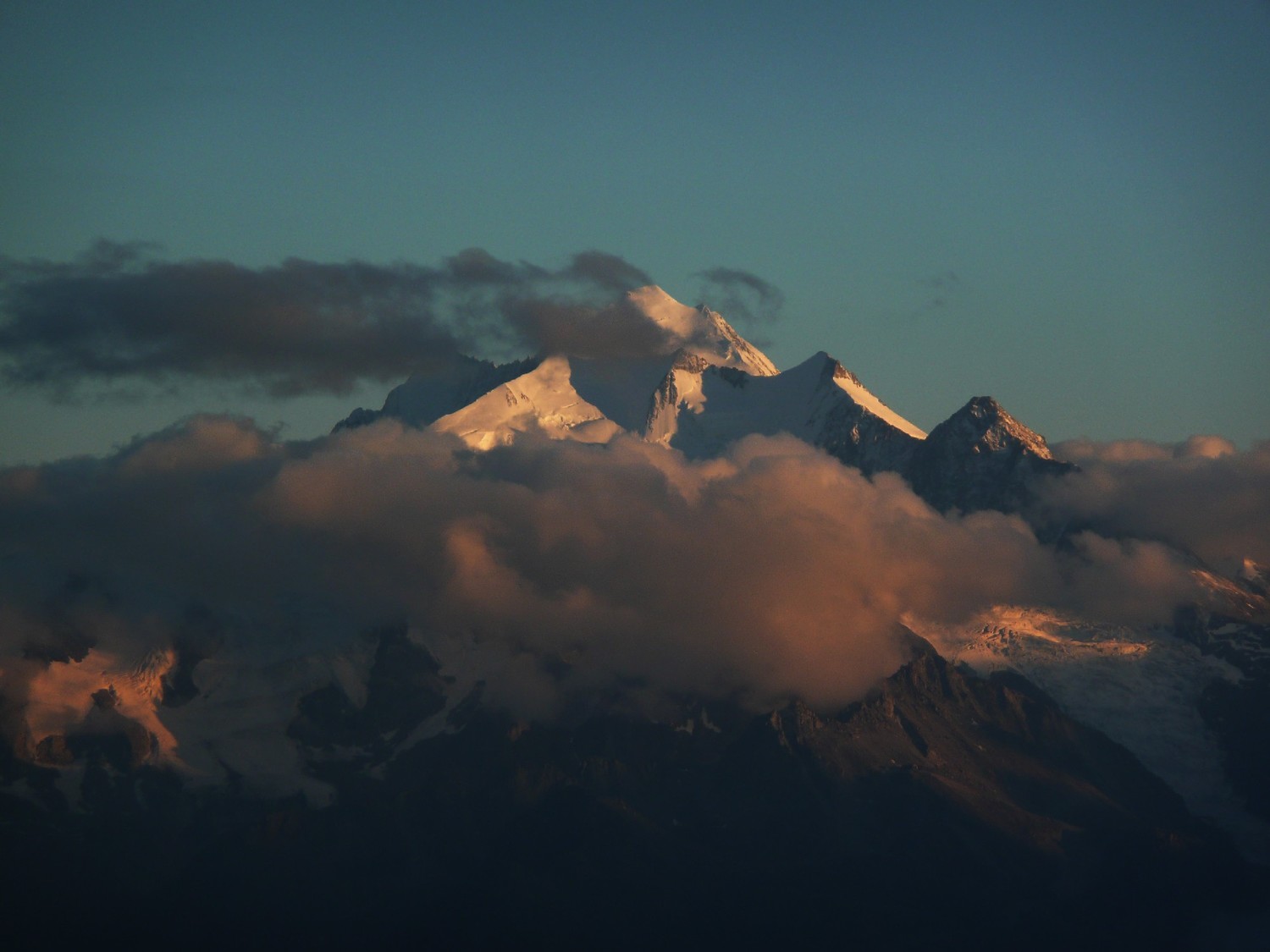 Coucher de soleil sur le Dom depuis la cabane Baltschieder