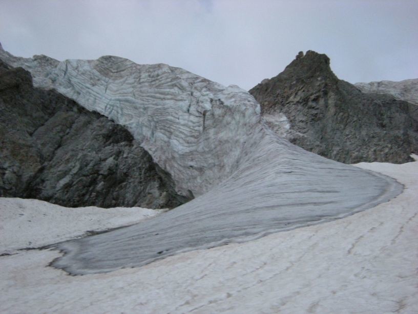 Gioberney - Au pied du mur de glace
