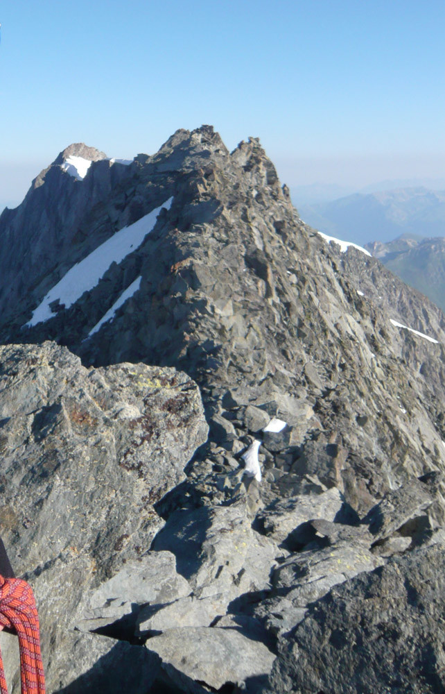Arête en rocher vue depuis la Pointe du Vallonnet