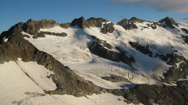 Dômes du Génépy depuis l'arête W de la Pointe de la Fournache