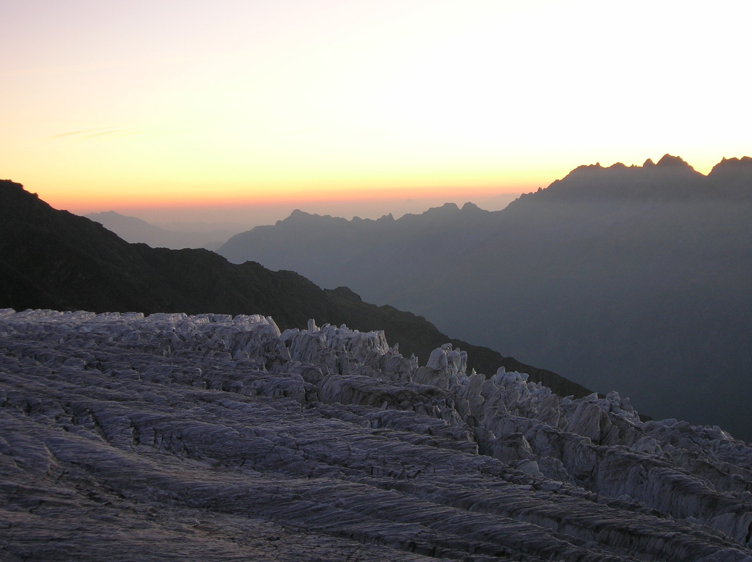 coucher de soleil sur le glacier du tour