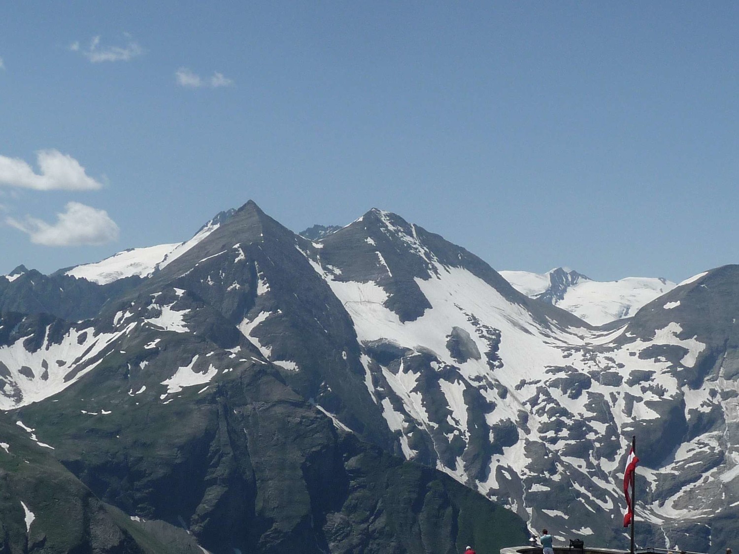le fuscherkarkopf (sommet de droite) depuis Edelweissspitze
