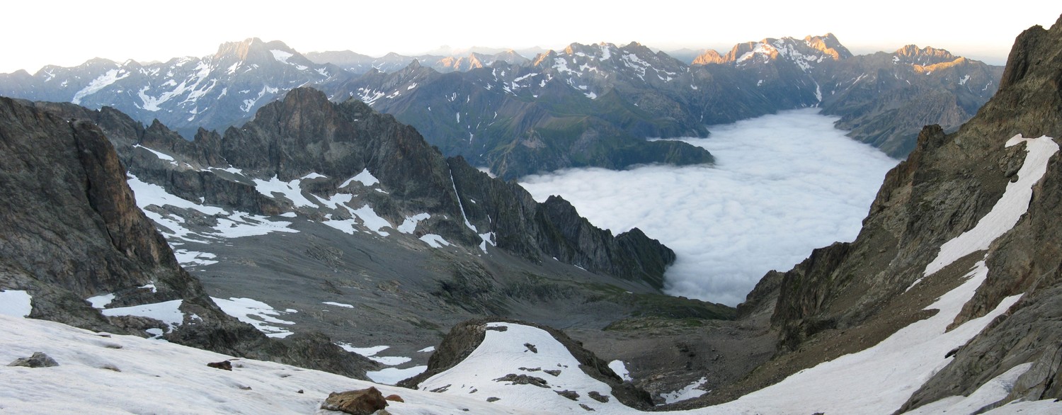 Levé de soleil sur le Valgaudemar...