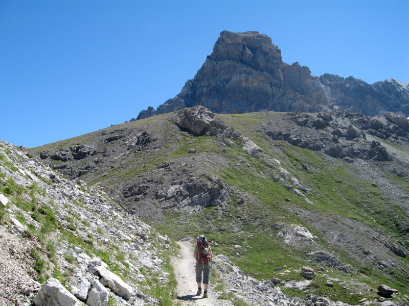 Montée au refuge sous le Brec de Chambeyron