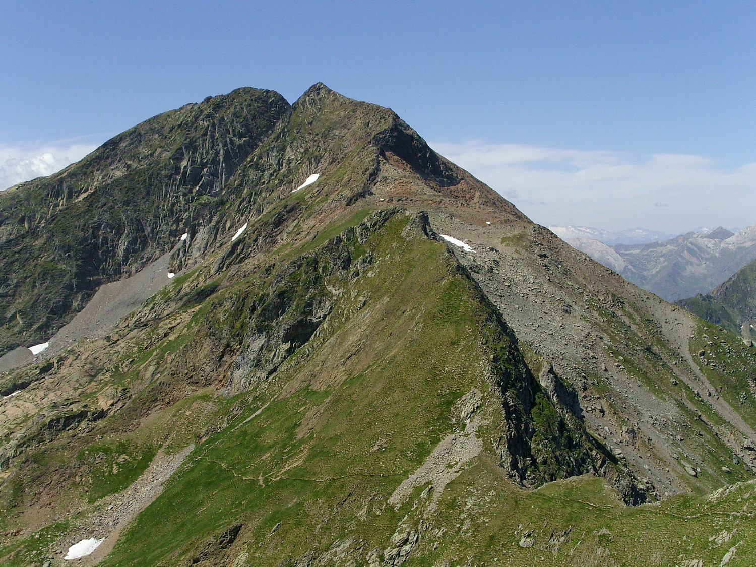Mont Rouch depuis Pic des Rouges