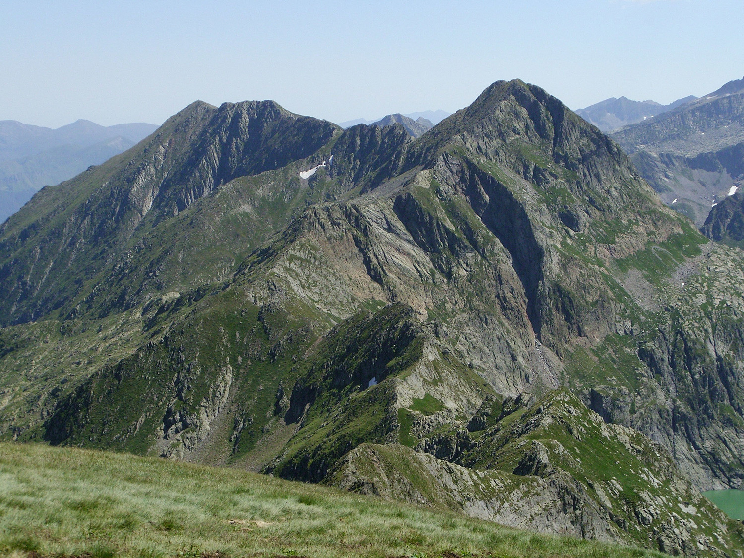 L'arête depuis Pic des Rouges vers Pic des Montareing