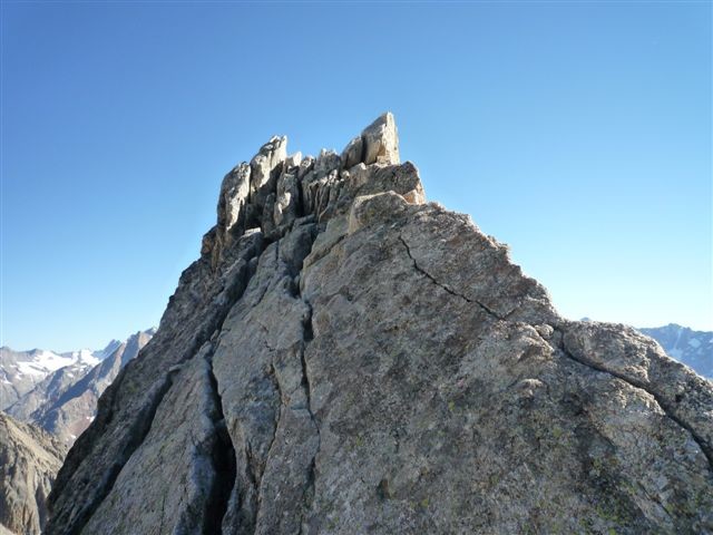 Aiguille Dibona - dans la voie normale, le sommet est à 10m.