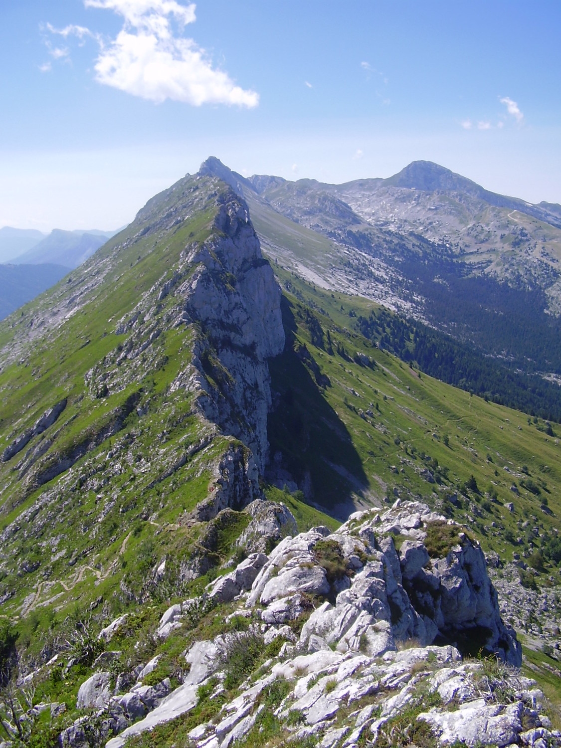 vue plongeante sur le col vert au départ