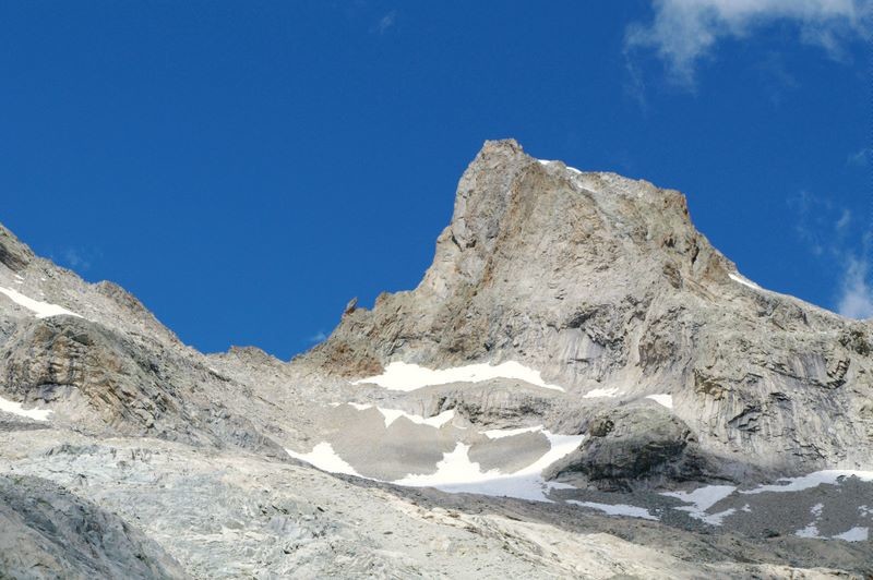 L'arrête SSW de la Tête Sud du Replat à la descente : l'itinéraire file en réalité par derrière après le gendarme