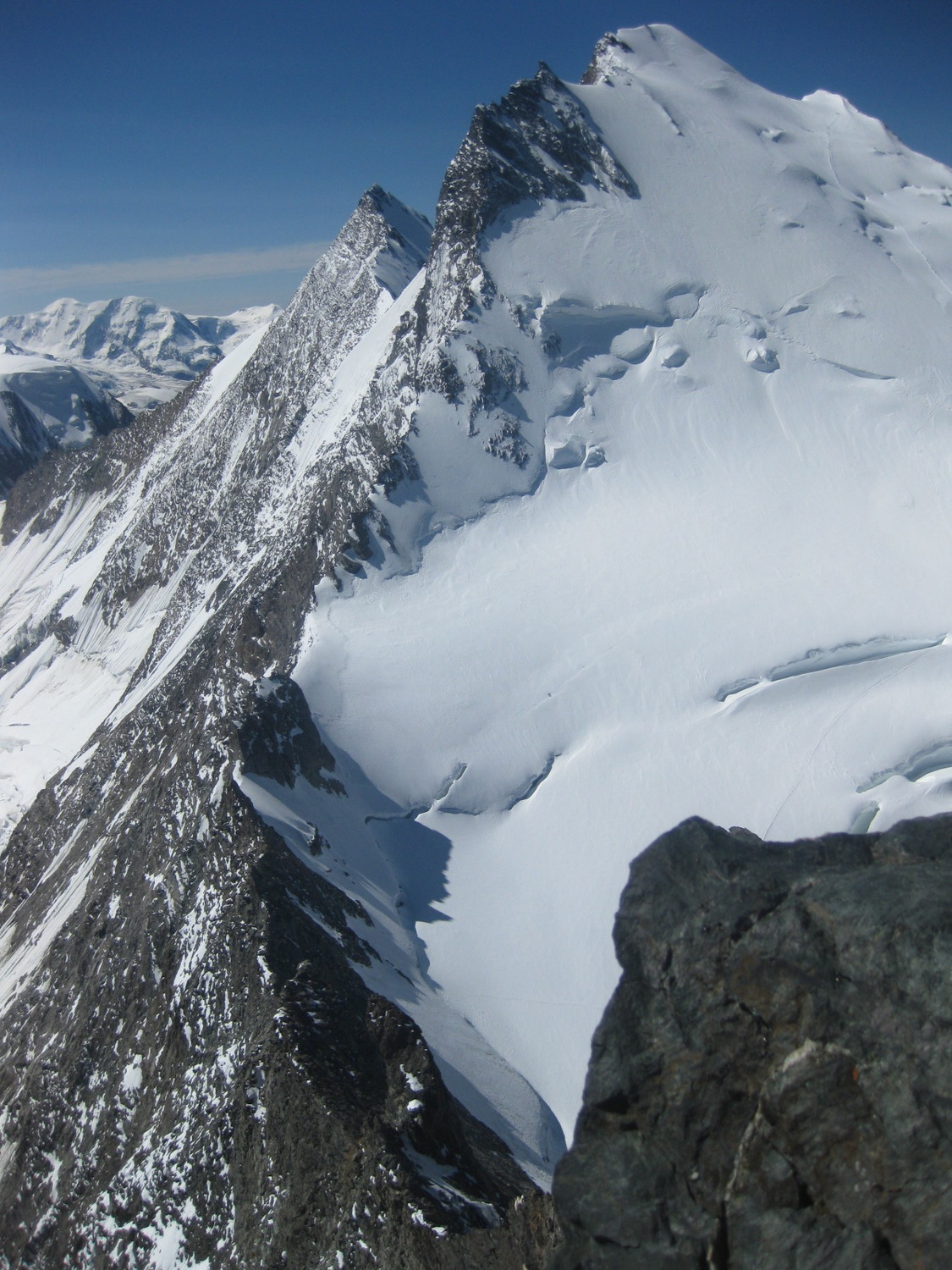 Vue sur le Dom depuis le sommet de la Lenzspitze