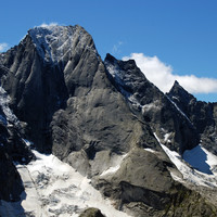 Il versante NE del Pizzo Badile 3305 m ripreso dal Piz Grand 2459 m.