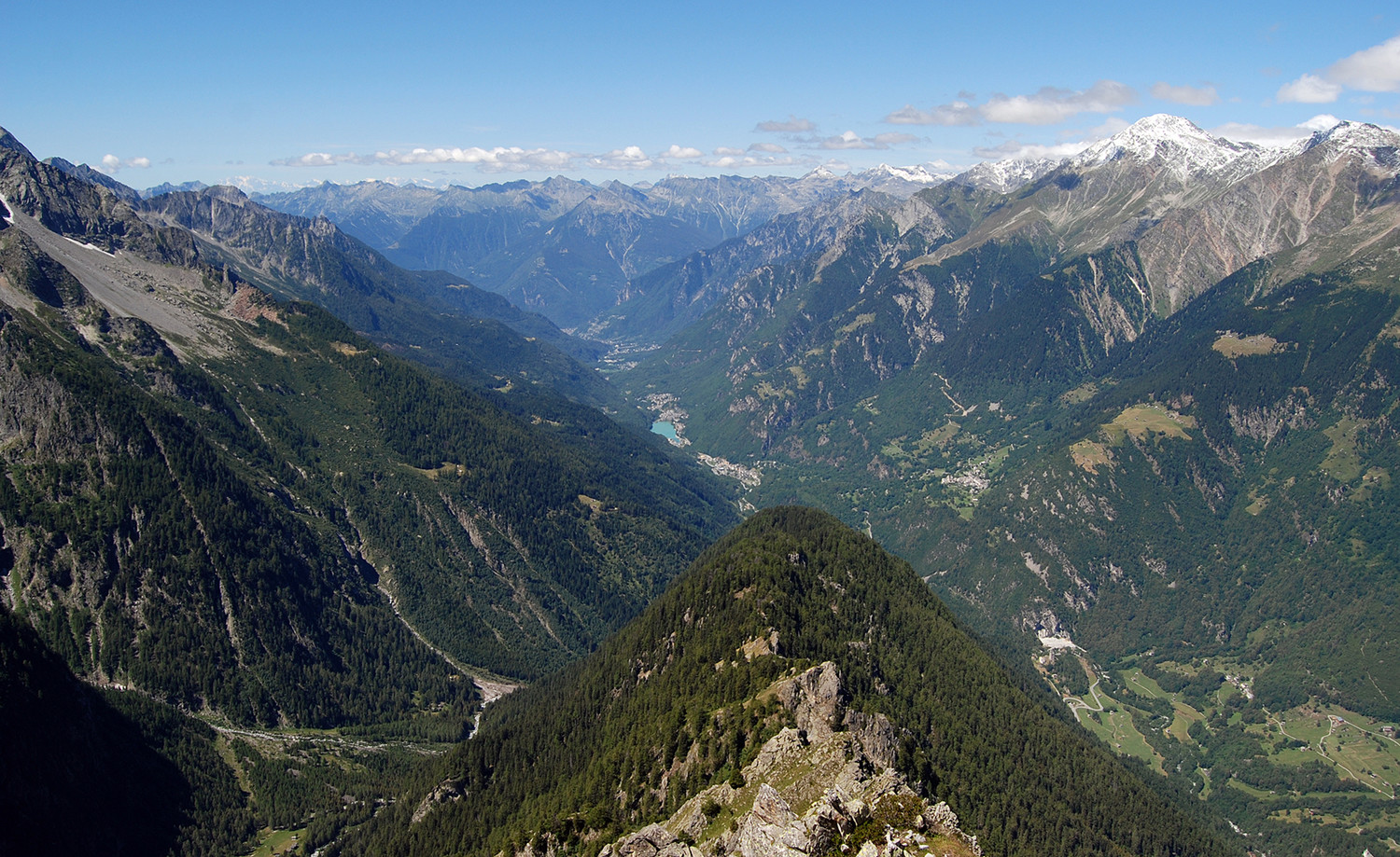 I Mot 1973 m e la quota 2056 m visti dal Piz Grand 2459 m.