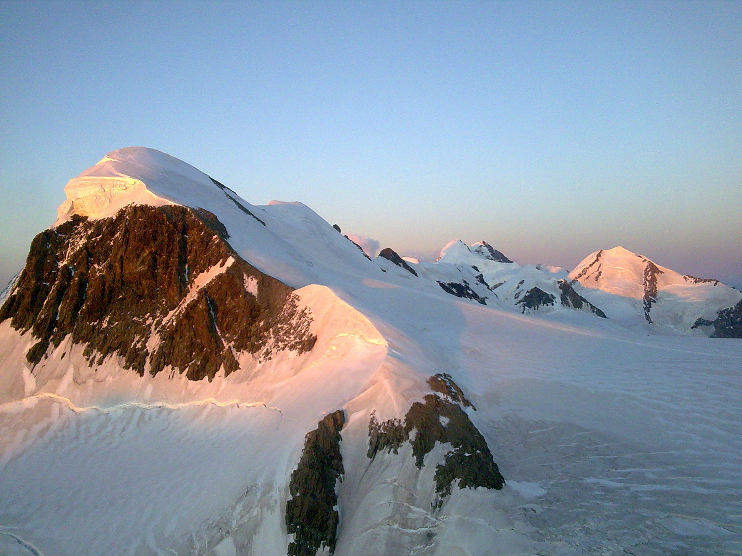 Vue sur la traversée des Breithorn depuis le pt Cervin