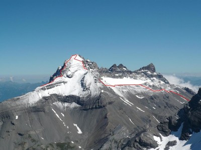 Versant S de la Haute Cime avec l'arête des Lacs à gauche