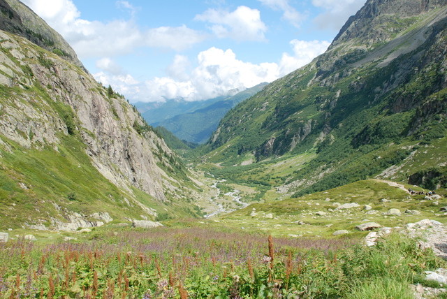 Le Vallon de Bérard depuis le refuge de la Pierre à Bérard (1900m env.)