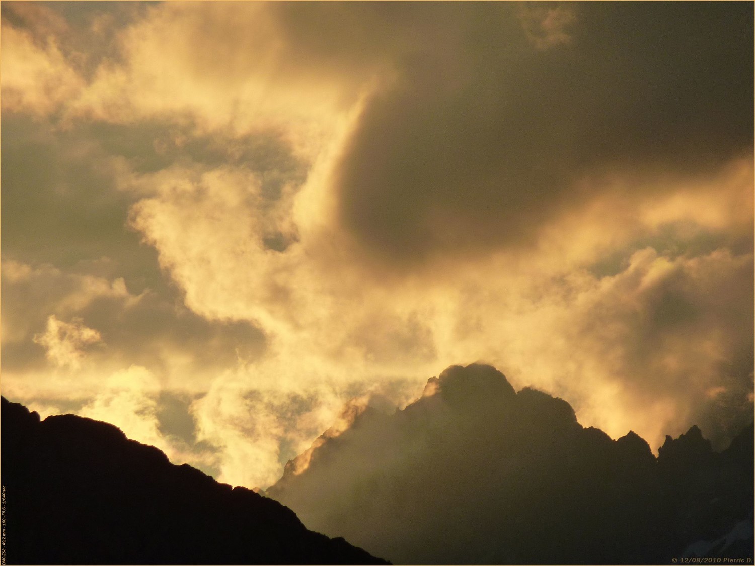 Couché de Soleil depuis Chabournéou...