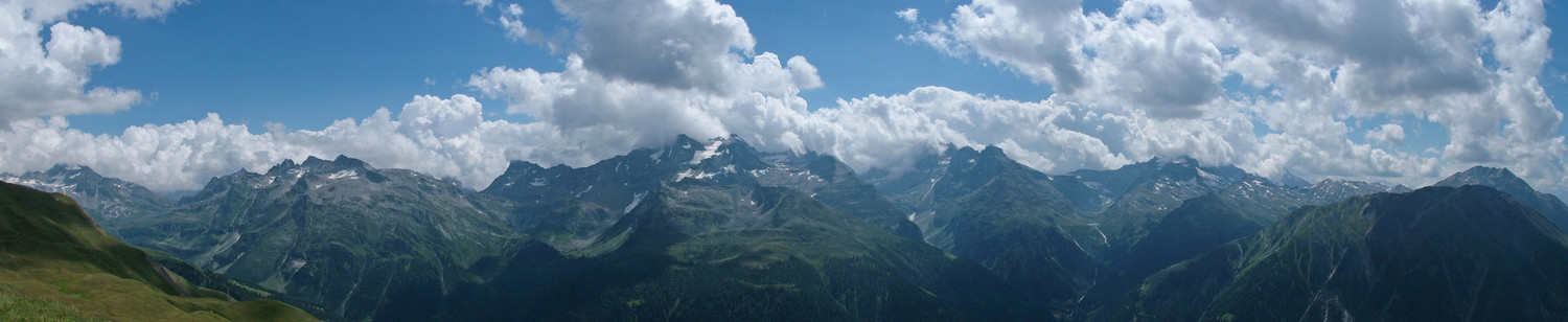 Dalla cima dell'Eggerhorn le montagne di confine con Ossola e Sempione