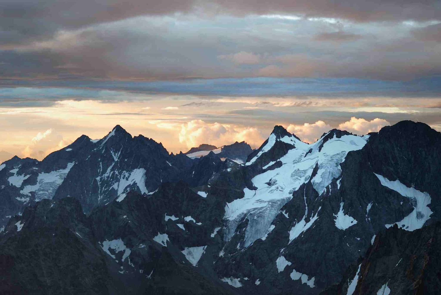 agneaux et neige cordier depuis le col du pavé