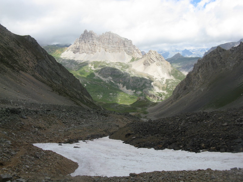 vue depuis le col du vallon. Au fond, Le Gd et le petit Séru