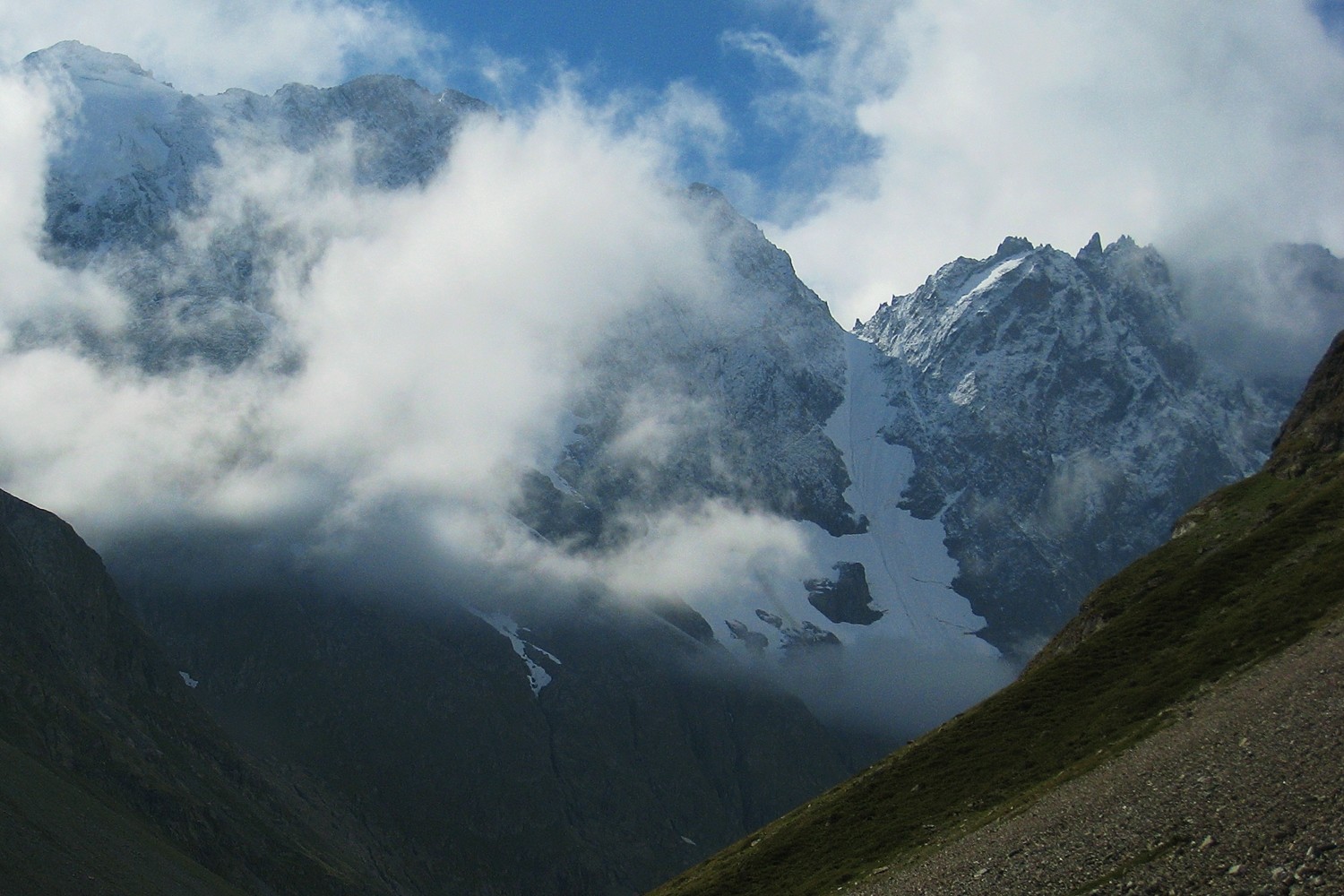 Couloir N du col de Roche Faurio (3376m)