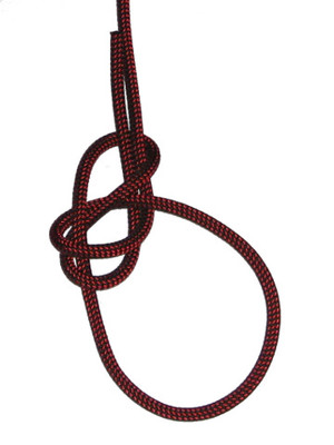 Le faire sortir par la boucle du dessus, parallèlement au dormant Le faire sortir par la boucle du dessus, parallèlement au dormant