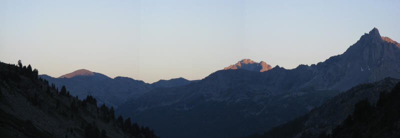 panorama vers le Sud depuis le refuge des Drayères