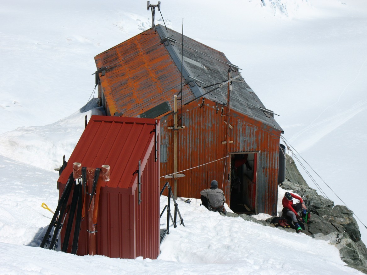 Tasman Hut