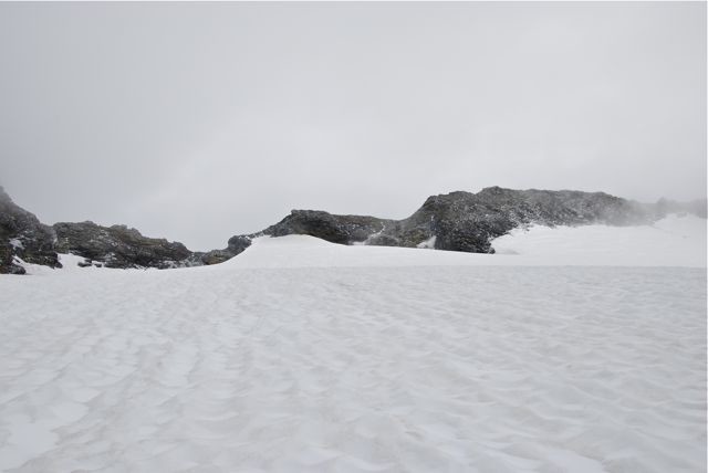 Pointe des Rognons avec la langue neigeuse qui permet encore de rejoindre le fil de l'arête